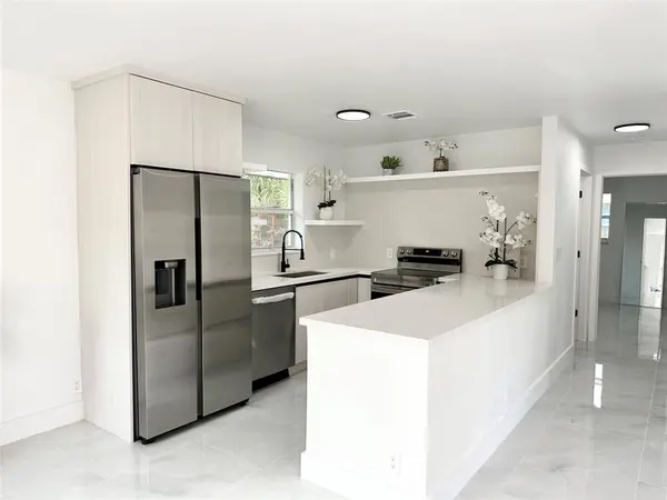 Hollywood, FL 33020,2508 Mckinley St