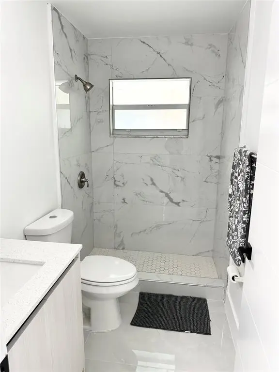 Hollywood, FL 33020,2508 Mckinley St