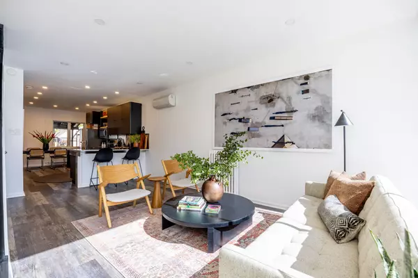 1007 Weston RD, Toronto W04, ON M6N 3R9