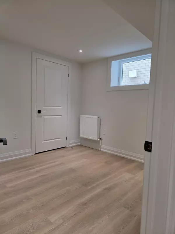 Toronto W04, ON M6A 1N9,339 Ranee Ave AVE S #Unit 2