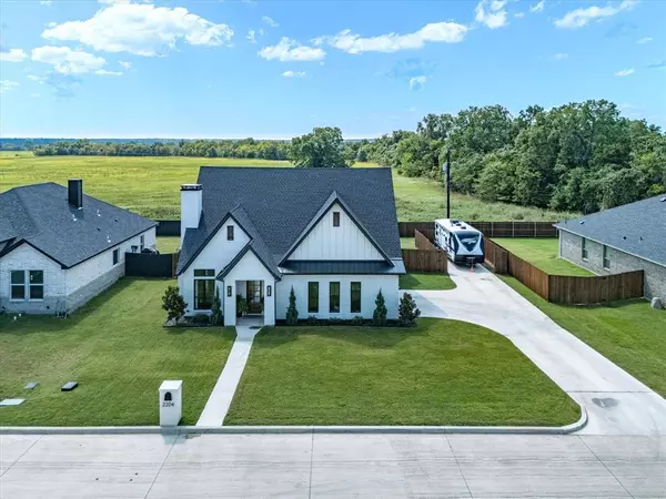 Bridgeport, TX 76426,2204 Briarwood Drive