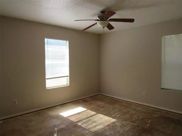 Clifton, TX 76634,301 County Road 1607