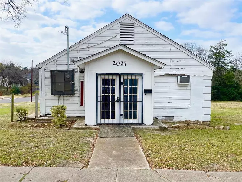 2027 Lamont Avenue, Dallas, TX 75216