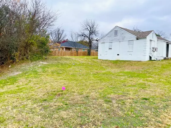 Dallas, TX 75216,2027 Lamont Avenue