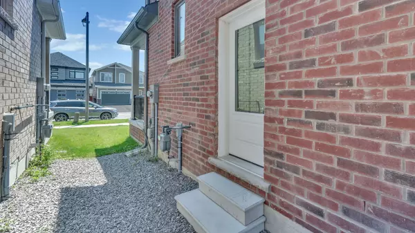 Oshawa, ON L1L 0S2,964 Lockie DR #Basement