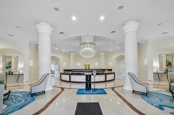 Highland Beach, FL 33487,3700 S Ocean Blvd #206