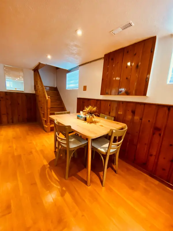 Mississauga, ON L5M 1K2,5 Queen ST S