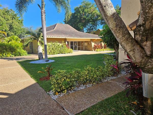 959 SE 2nd Ave #117, Deerfield Beach, FL 33441