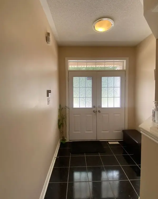 21 Trailside WALK, Brampton, ON L6S 6J1