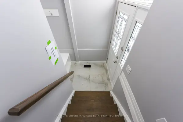 Brampton, ON L6S 3G9,47 Jade CRES #Main Floor