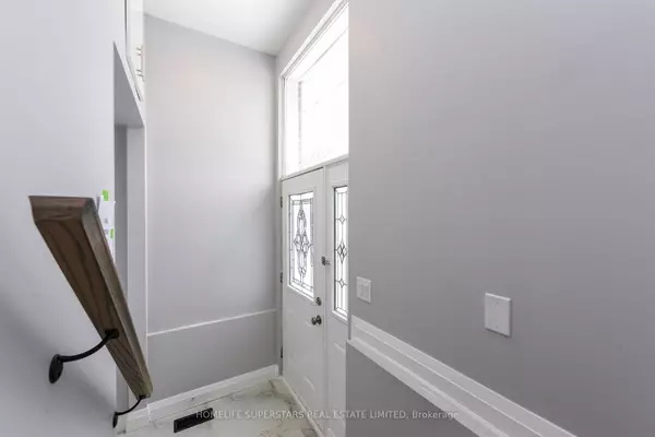 Brampton, ON L6S 3G9,47 Jade CRES #Main Floor