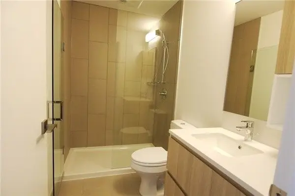 Toronto W06, ON M8V 0E5,36 Park Lawn RD #2606