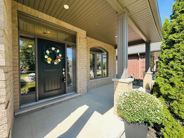 Strathroy-caradoc, ON N0L 1W0,696 BENNETT CRES