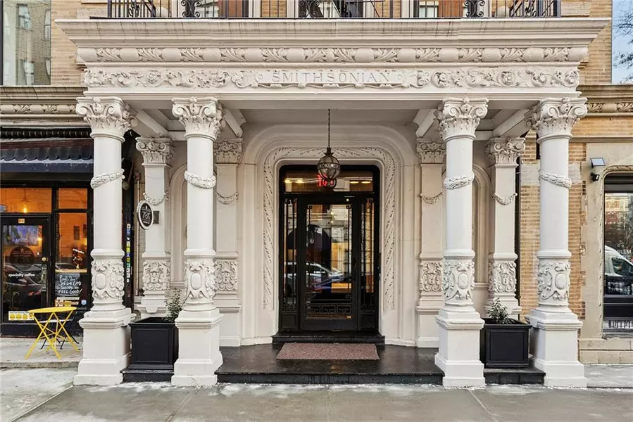 370 Lenox AVE #203, New York, NY 10027