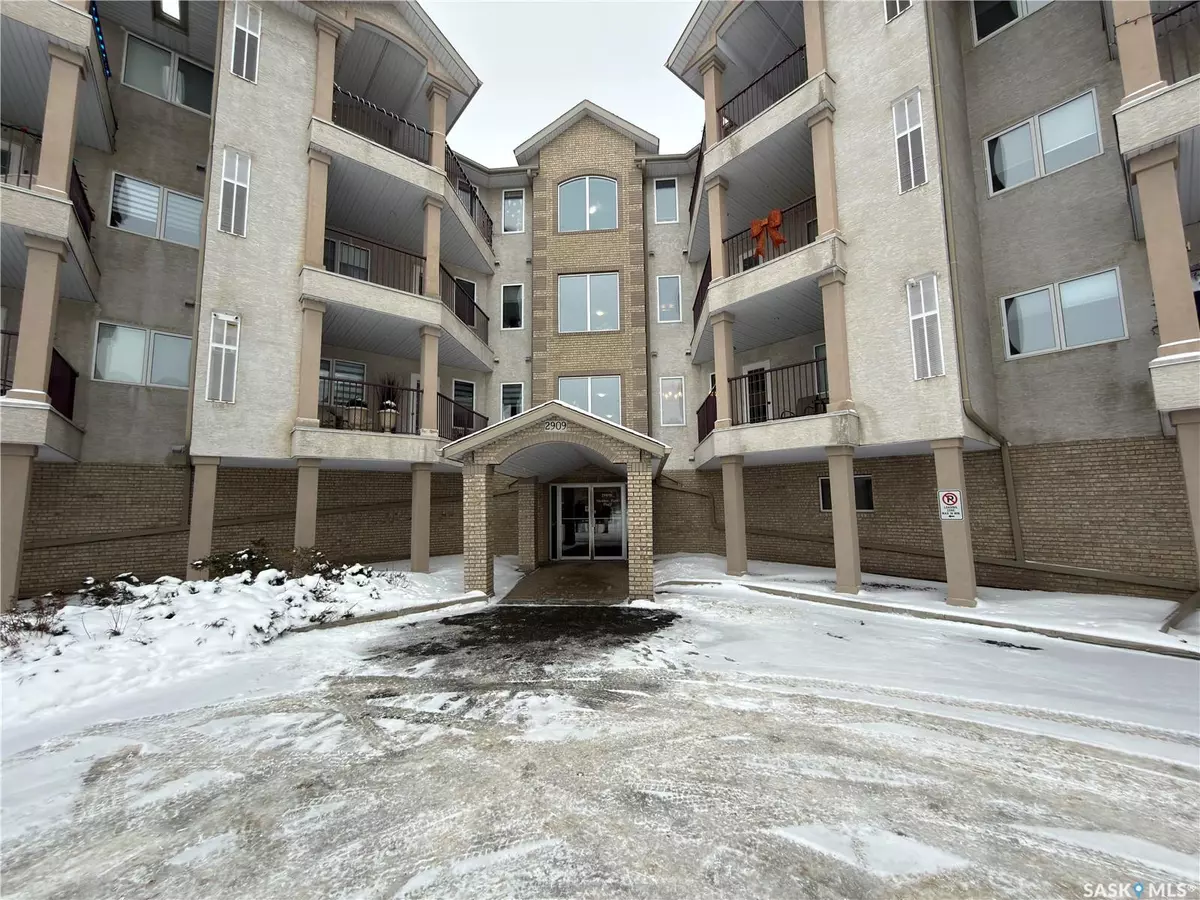 Regina, SK S4V 3A8,2909 Arens ROAD E #402