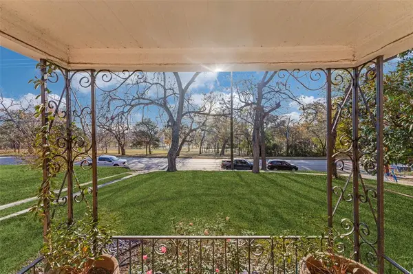 Dallas, TX 75223,6911 E Grand Avenue