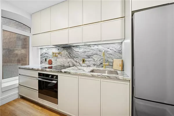 New York, NY 10027,370 Lenox AVE #203