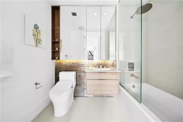 New York, NY 10027,370 Lenox AVE #203