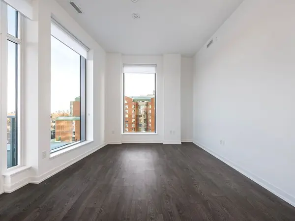 Toronto C14, ON M2M 0B9,8 Olympic Garden DR #906