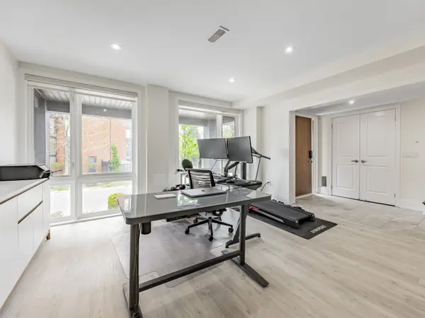 Vaughan, ON L4J 0K1,45 Thorncrest DR