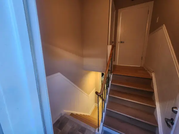 Toronto W09, ON M9P 1K7,44 Landron CRES #Basement