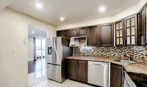 Toronto W10, ON M9V 5E6,41 Markbrook LN #411