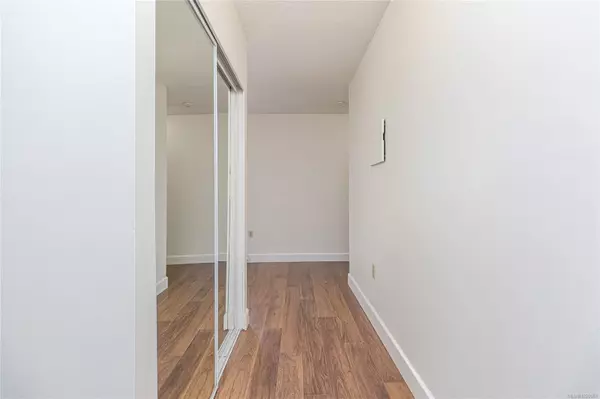 Victoria, BC V8R 6R6,1745 Leighton Rd #501