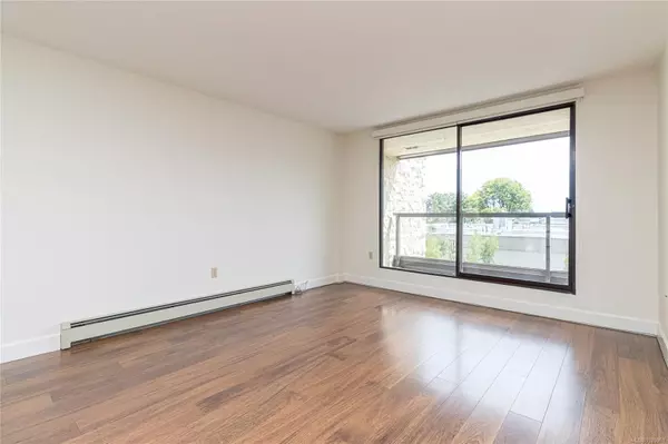 Victoria, BC V8R 6R6,1745 Leighton Rd #501