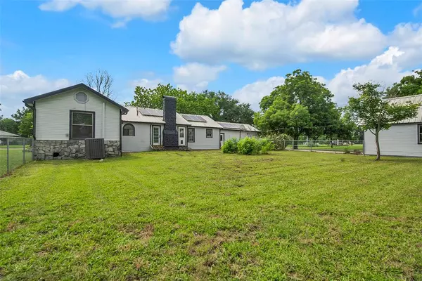 Bonham, TX 75418,820 Lipscomb Street