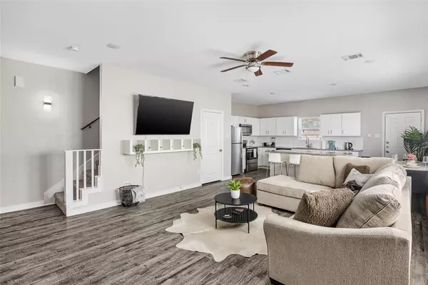 Dallas, TX 75215,5006 Colonial Avenue