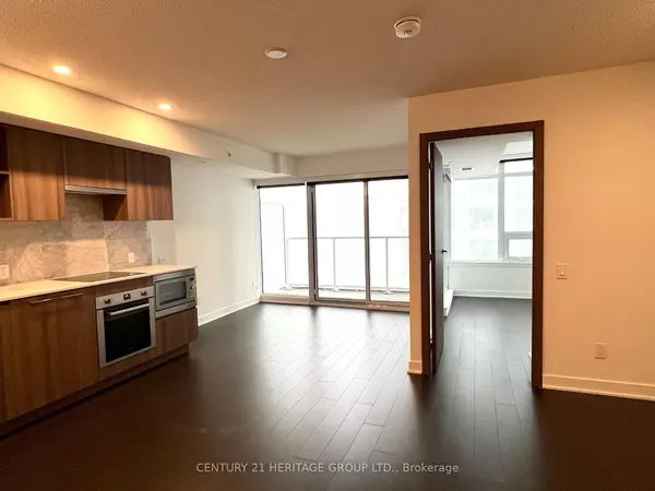 Toronto C01, ON M5V 2P1,19 Bathurst ST #2210