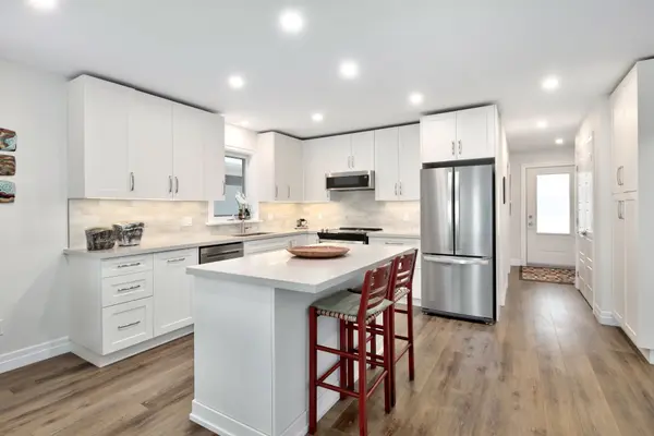 Blue Mountains, ON N0H 2P0,116 Dove DR