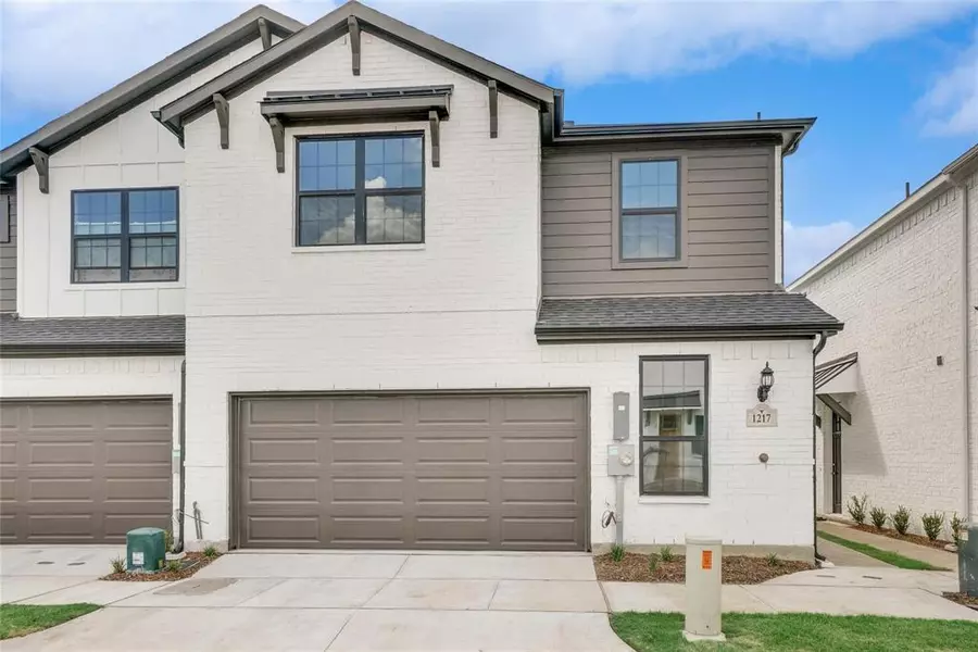 1217 Lamar Drive, Lewisville, TX 75077