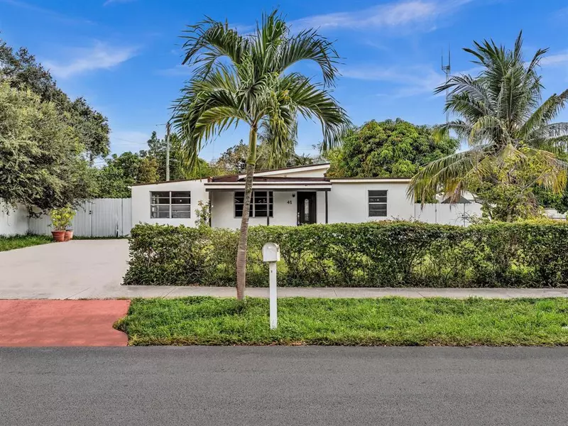 41 Miami Gardens Road, West Park, FL 33023