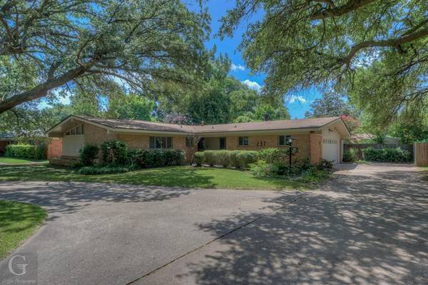 237 Pierremont Road, Shreveport, LA 71105