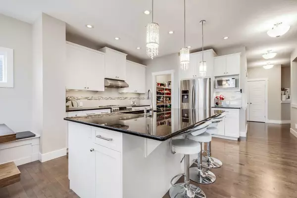 Calgary, AB T3P 0B1,80 Evansfield PL NW