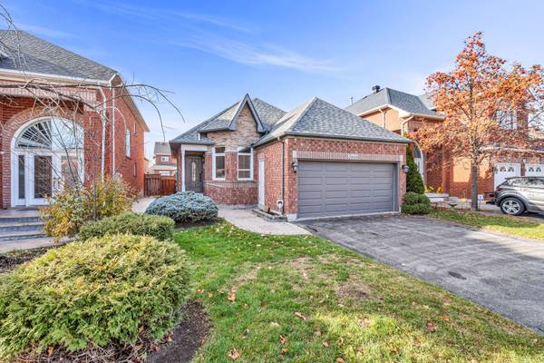 5666 Whitehorn AVE, Mississauga, ON L5V 2A9