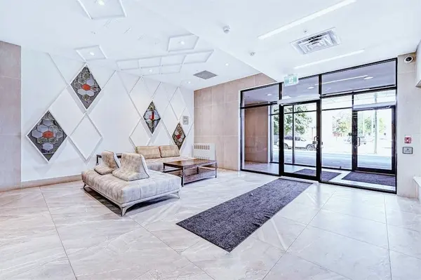 Brantford, ON N3T 2L3,1 Wellington ST #404