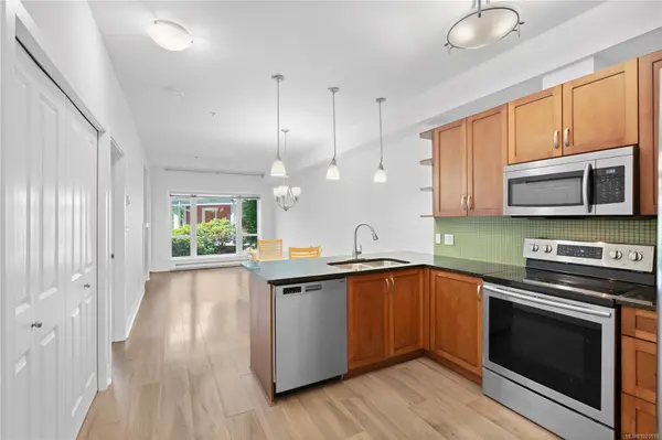 Langford, BC V9B 0H2,866 Brock Ave #110