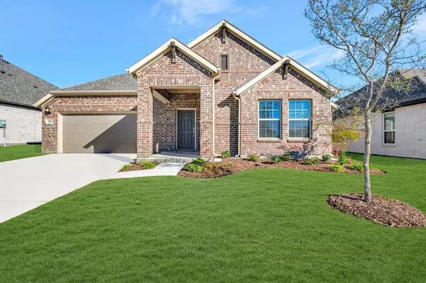 106 Hudson Lane, Justin, TX 76247