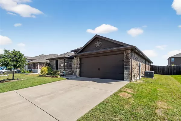 Royse City, TX 75189,827 Rustic Way