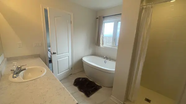 Clarington, ON L1E 0E8,53 Jack Potts WAY