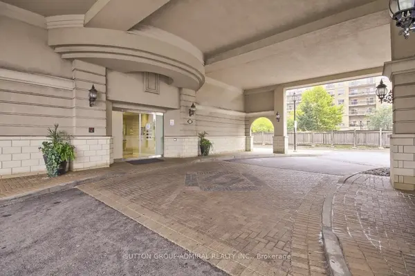 Vaughan, ON L4J 9K1,1 Maison Parc CT #206