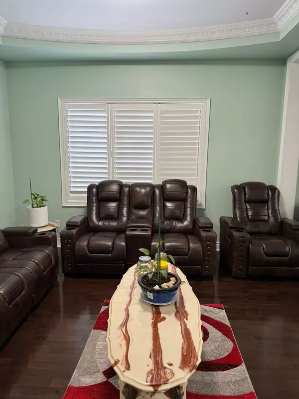 72 Pannahill DR, Brampton, ON L6P 3B3