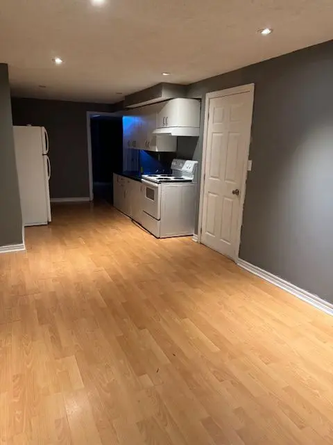 Mississauga, ON L5V 2P4,953 Sonoma CT #BSMT