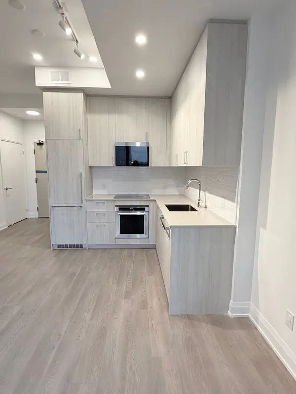 Oakville, ON L6M 1L3,3250 Carding Mill TRL #507