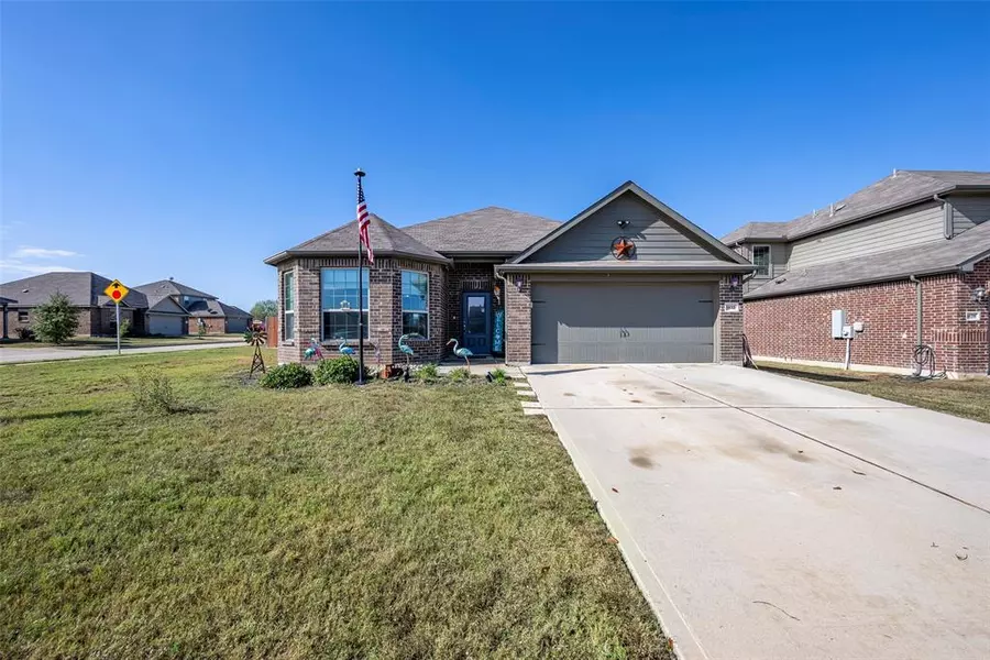 1832 Tyne Way, Crowley, TX 76036