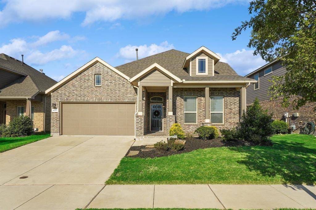 821 Meadows Drive, Argyle, TX 76226