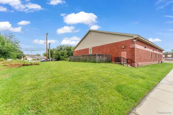 Detroit, MI 48215,14625 Mack AVE