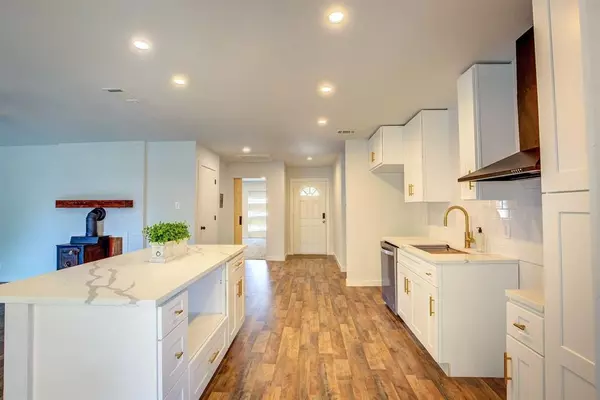 Denton, TX 76209,1620 White Oak Court